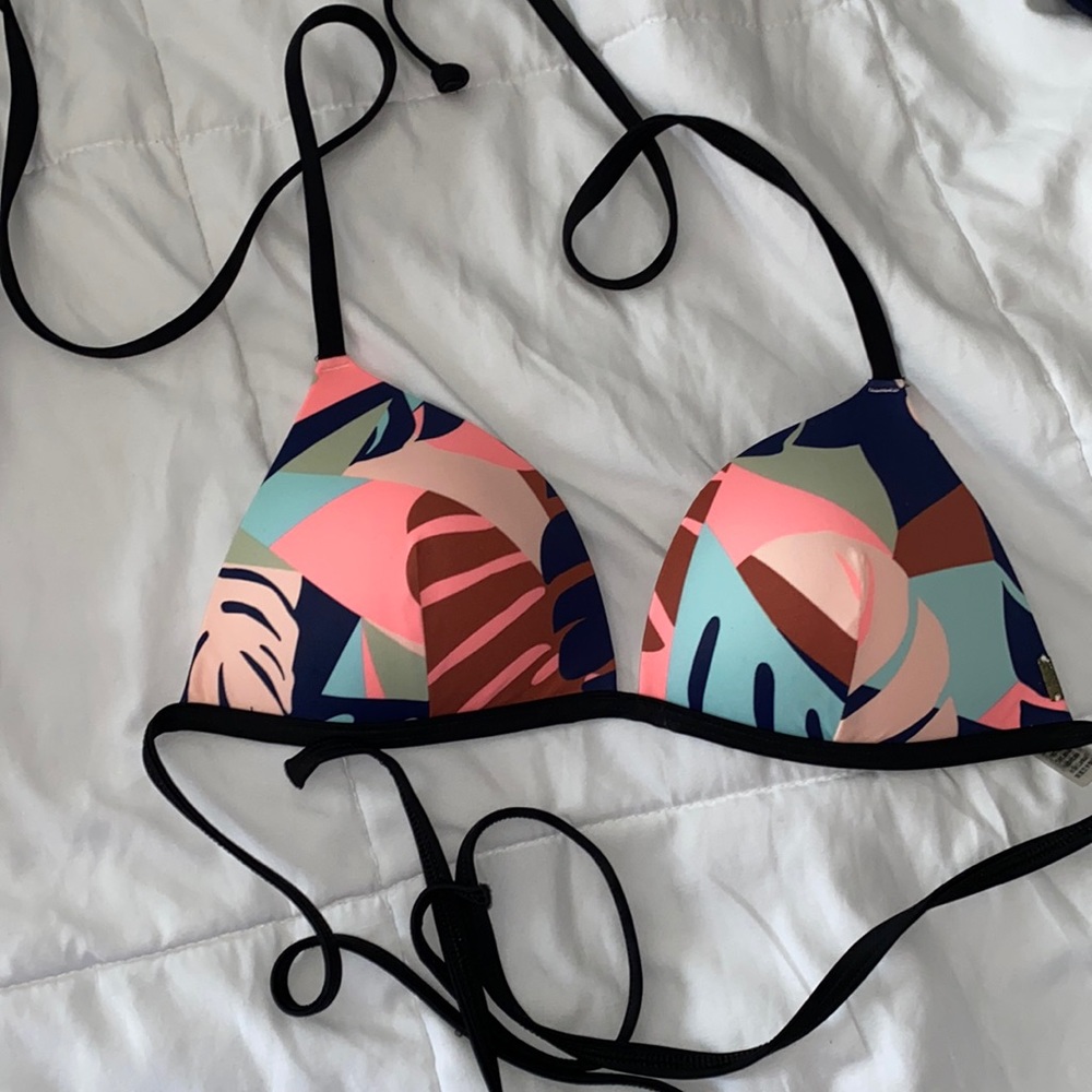 Bikini top